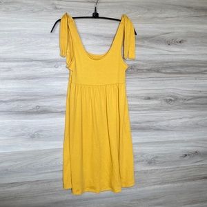 Women’s Sleeveless Tie Strap Crepe Dress